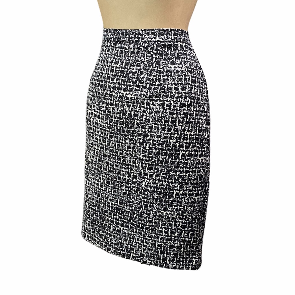 **TAKING BEST OFFER** MICHAEL KORS Black & White Pattern Pencil Skirt